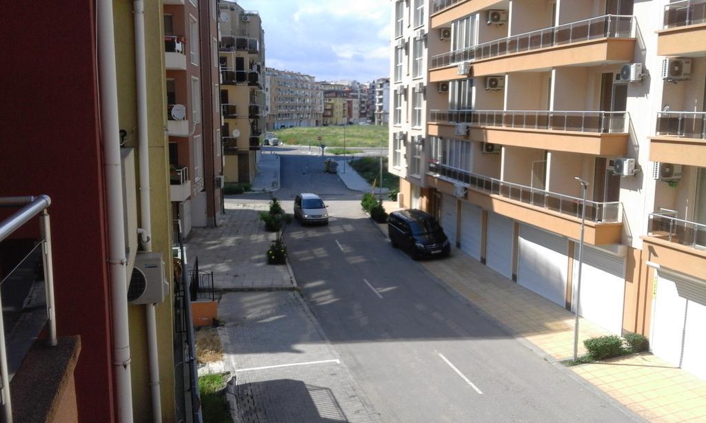 Apartments Sea Sounds Pomorie Exterior foto